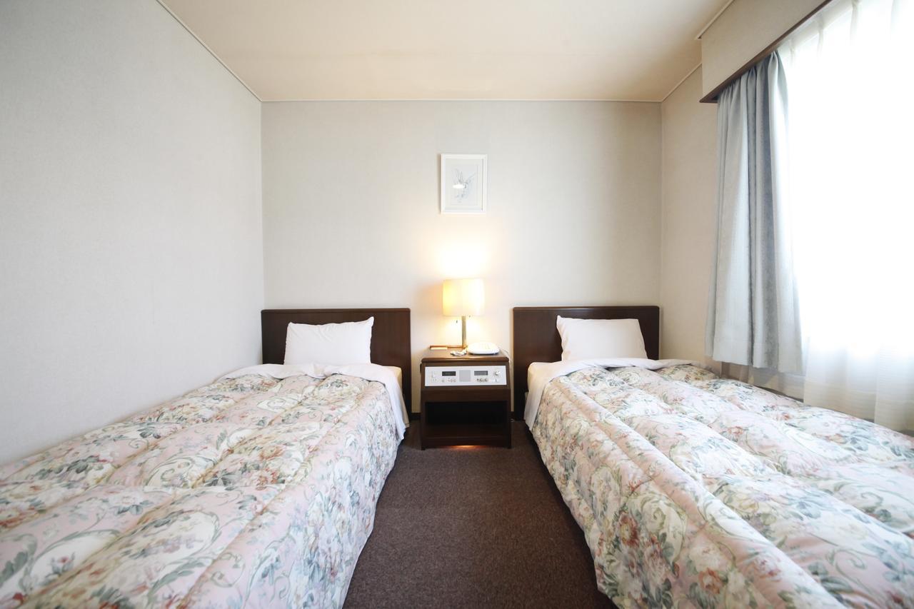 Business Hotel Taihei Annex มัตสึยามะ ภายนอก รูปภาพ