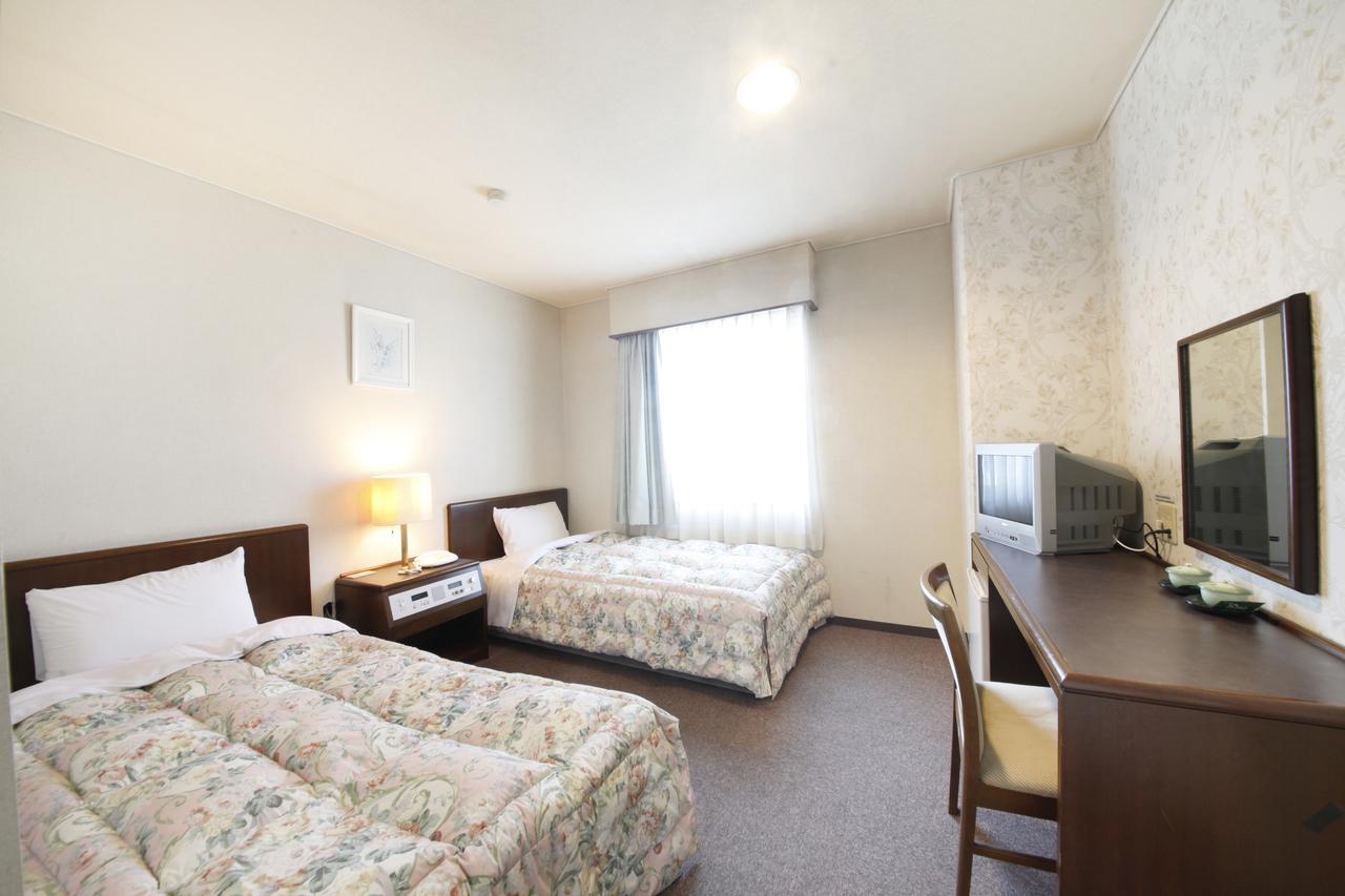 Business Hotel Taihei Annex มัตสึยามะ ภายนอก รูปภาพ